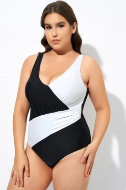 Black And White Plunge V-neckline One Piece Swimsuit -Bikini Bliss Shop dsc08062